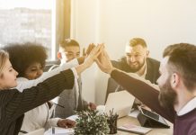 Haga crecer su empresa mediante el trabajo en equipo: conocimientos útiles de cuatro líderes empresariales
